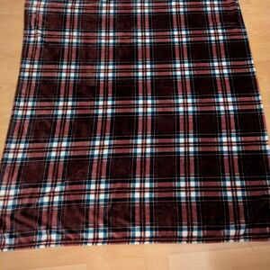 Plaid A-Line Plush Blanket